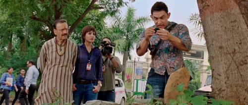 PK_2014_1080p_NonRetail_BluRay_x264_Hindi_AAC_-_Ozlem.mp4_snapshot_01.41.52__2015.01.11_23.27.27_