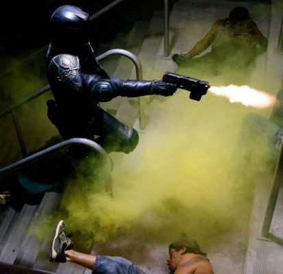 Judge-Dredd-Executes-in-Dredd-2012